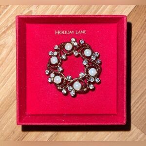 Holiday Lane Gold Christmas Wreath Pin Holiday Lane Gold Christmas Wreath Pin